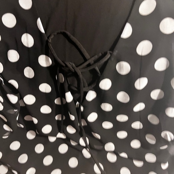 Layne Bryant Black and White polkadot sleeveless top - Picture 14 of 15